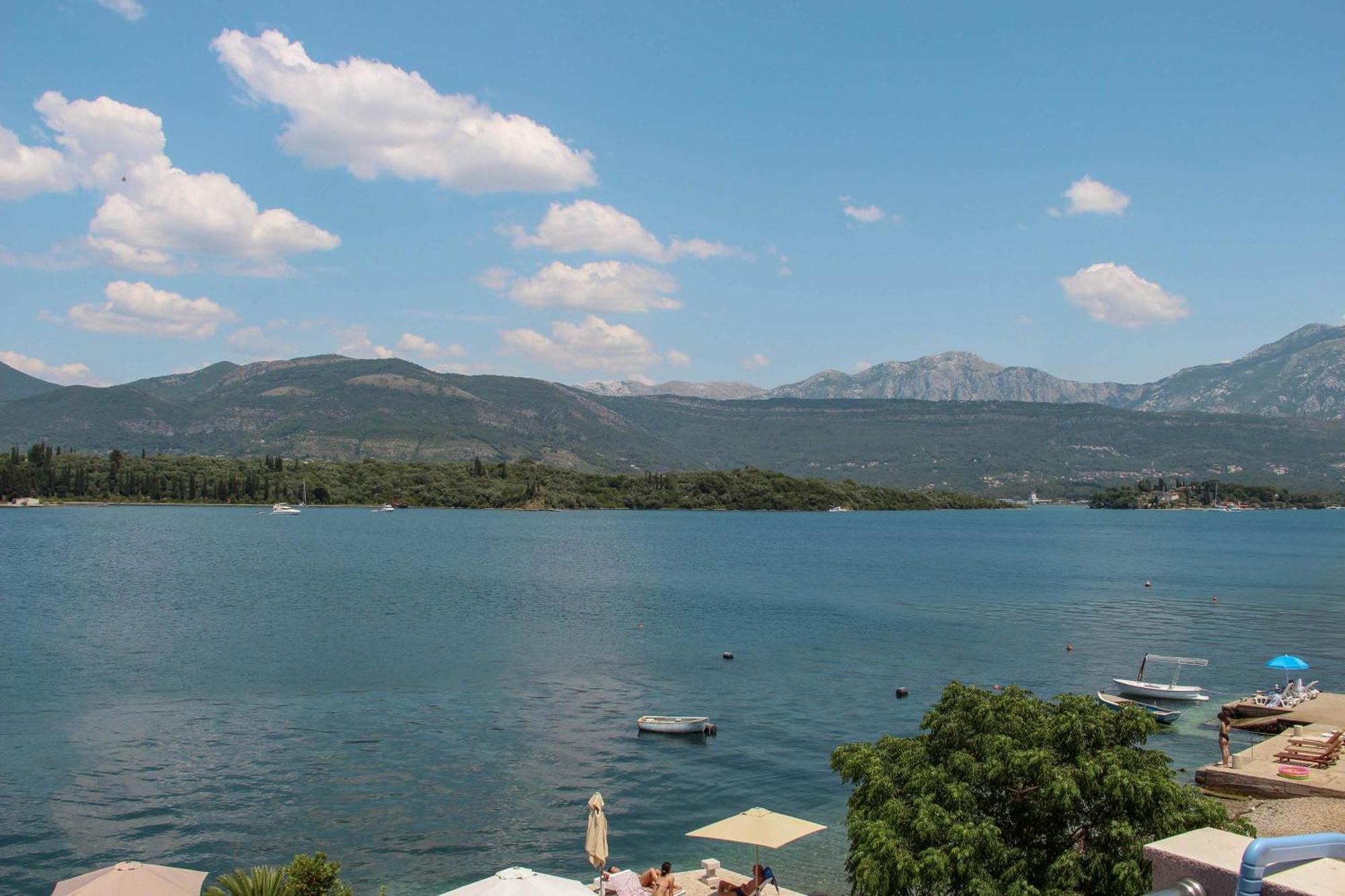 Apartments Tramonto Tivat Luaran gambar