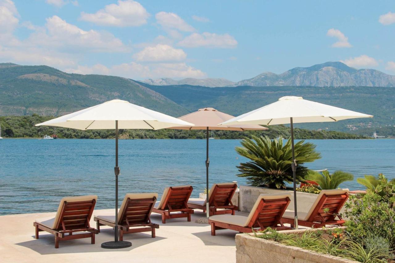 Apartments Tramonto Tivat Luaran gambar